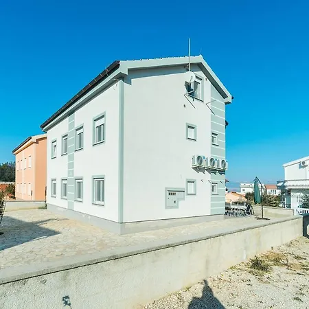 Apartment Pavlovic Vir