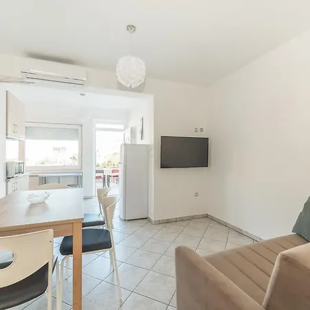 Pavlovic Apartment Vir